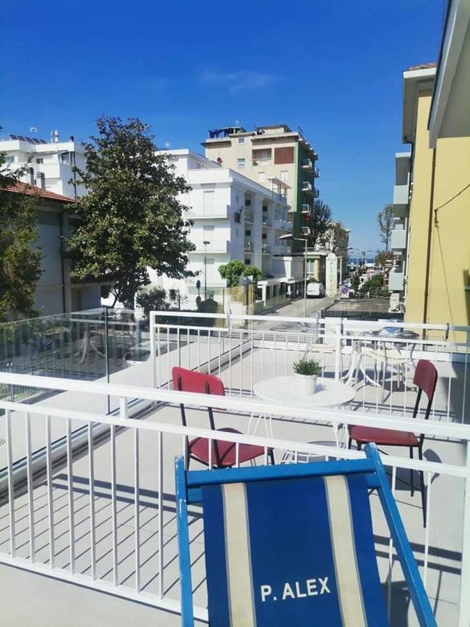 Hotel Alex Ρίμινι Εξωτερικό φωτογραφία